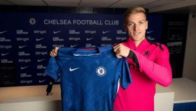 JN江南体育-CBA球员看中国足球的真实反应