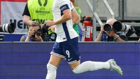 JN江南体育-德甲球队门兴格拉德巴赫队歌及其背后故事